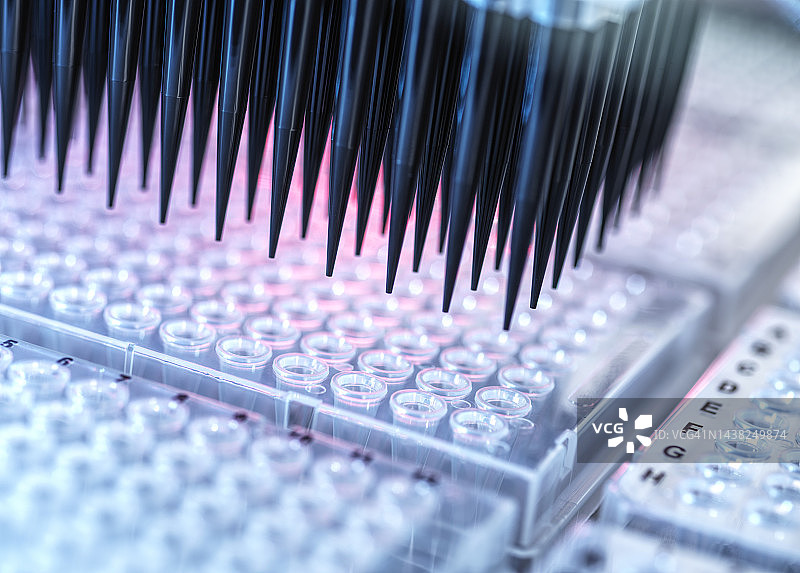 自动化机器人微孔板样品分析图片素材