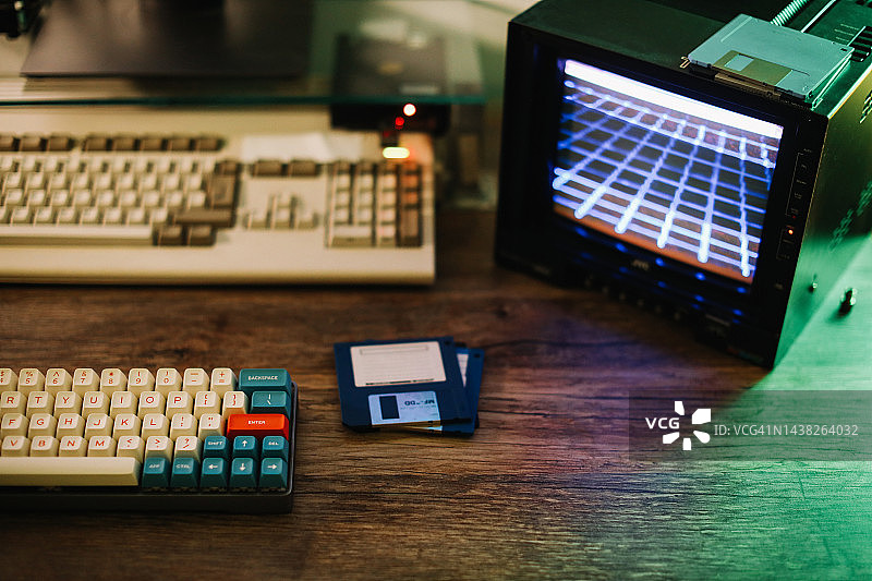 机械键盘和软盘图片素材