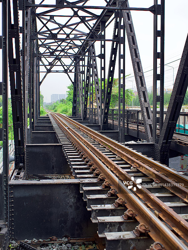 桥梁上的铁路图片素材