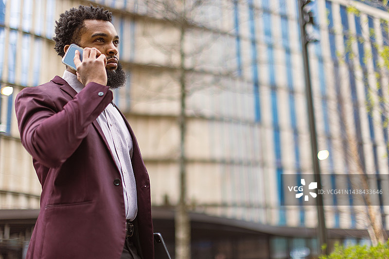 年轻非裔美国男性政治人物肖像图片素材