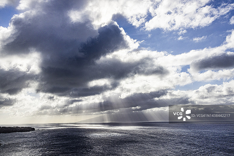 太平洋上空的壮丽天空图片素材