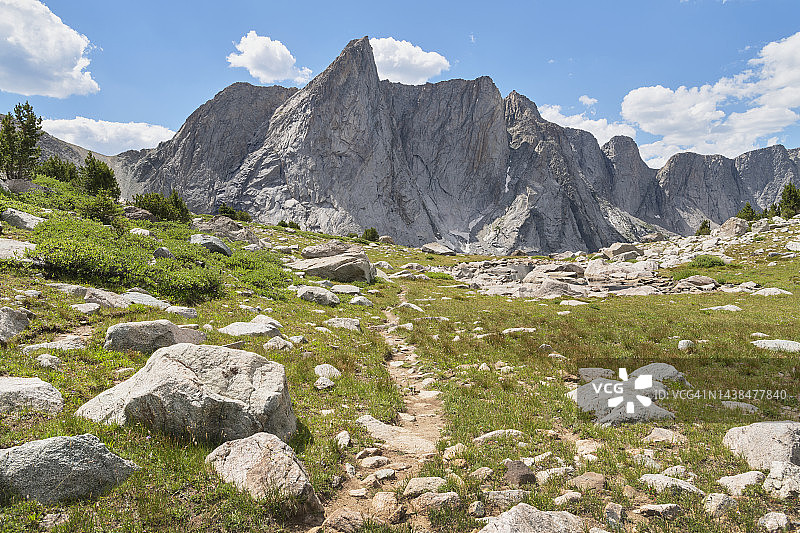 怀俄明州布里杰荒野的伏击峰和步道图片素材