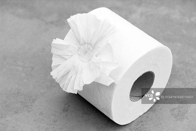 带有纸花的卷纸筒图片素材