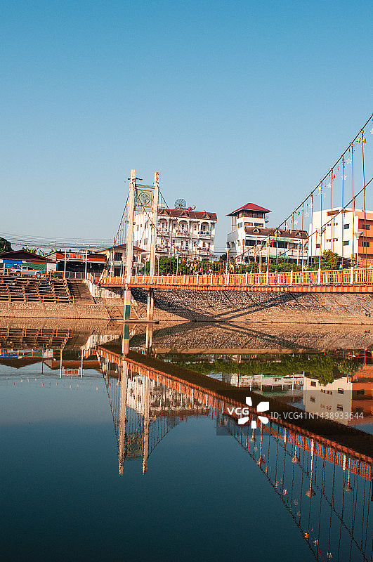 河上的桥梁图片素材