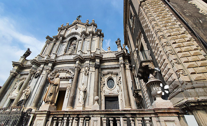 卡塔尼亚主教座堂广场夜景，意大利西西里岛图片素材