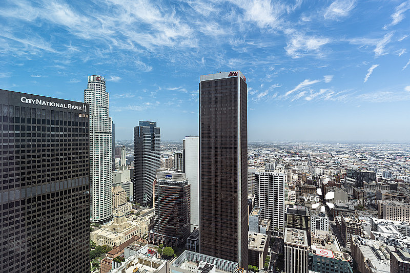 阳光明媚的洛杉矶市中心高角度景观图片素材