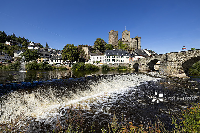 龙克尔历史悠久的村庄和城堡（黑森州，德国）图片素材