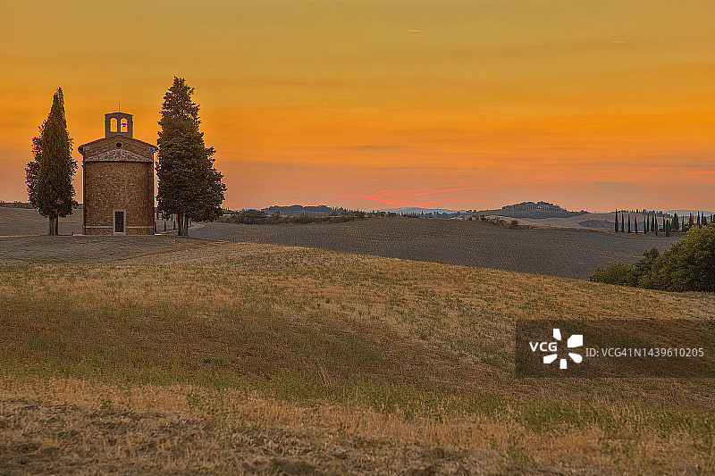 意大利托斯卡纳圣奎里科-多尔恰维塔莱塔圣母小教堂图片素材
