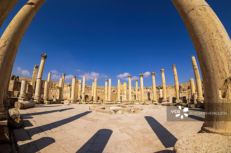 杰拉什古罗马城市广场鱼眼景观图片素材