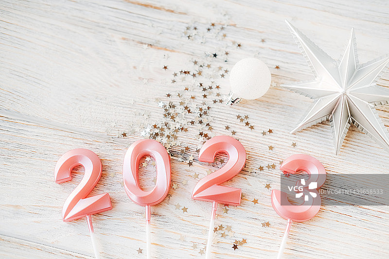 粉色2023圣诞玩具银星亮片图片素材