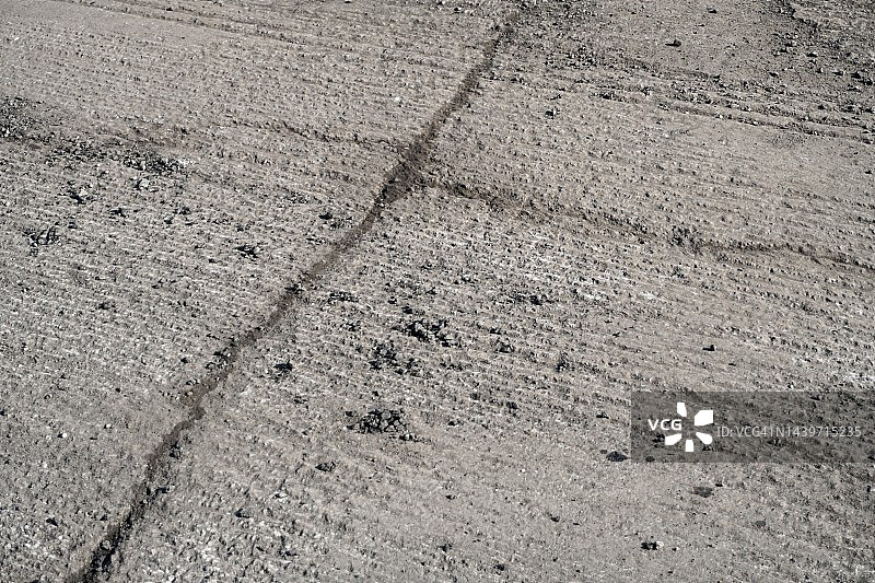 沥青路面研磨与铺设 - 道路施工图片素材