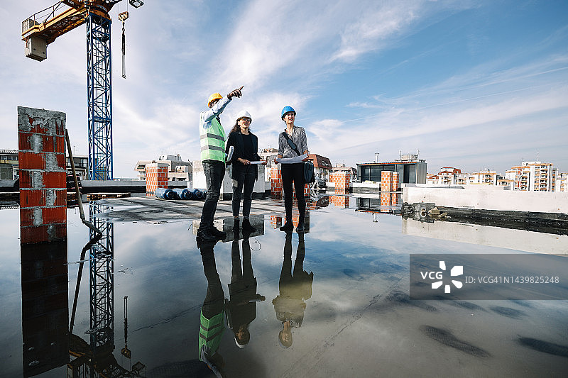 建筑工地上的工人图片素材