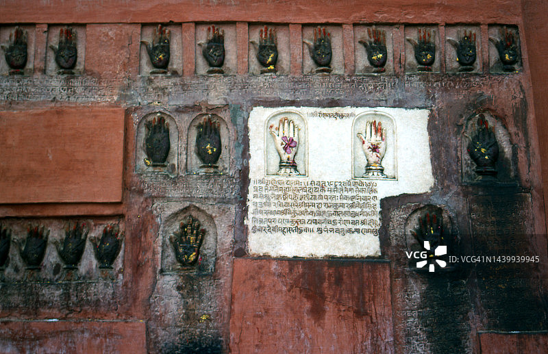 印度萨蒂手部雕刻图片素材