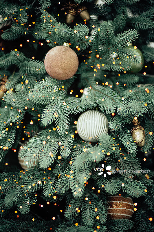 装饰圣诞树特写图片素材