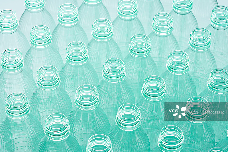 水绿色塑料水瓶图片素材