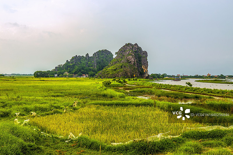 越南宁平省的石灰岩图片素材
