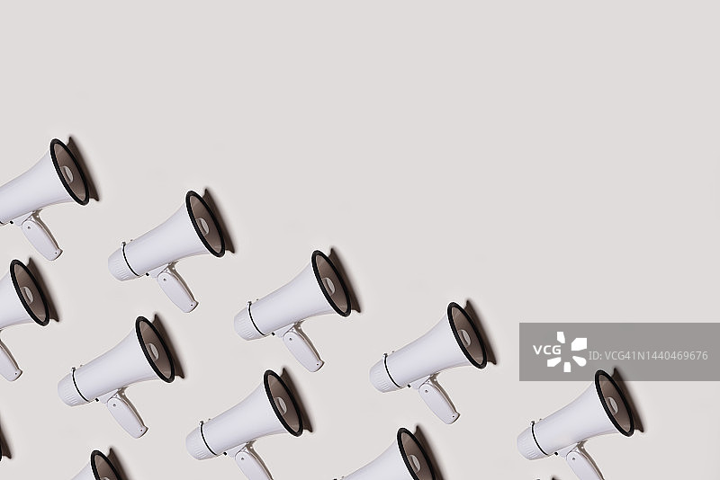 带复制空间的白色扩音器图片素材