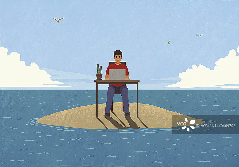 在偏远海岛上用笔记本电脑工作的男人图片素材