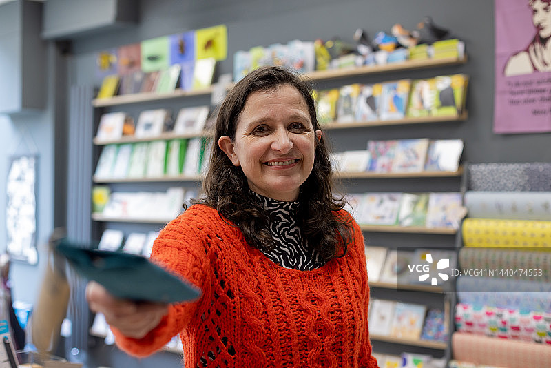 传递购买的物品图片素材