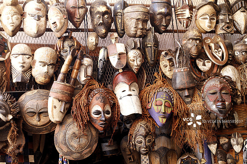 摩洛哥马拉喀什出售的面具纪念品图片素材