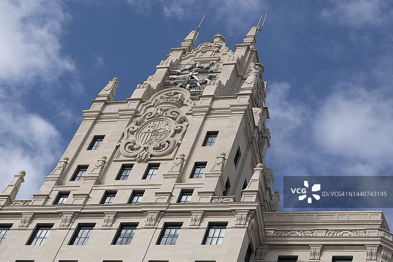 马德里的公寓楼低角度视图图片素材