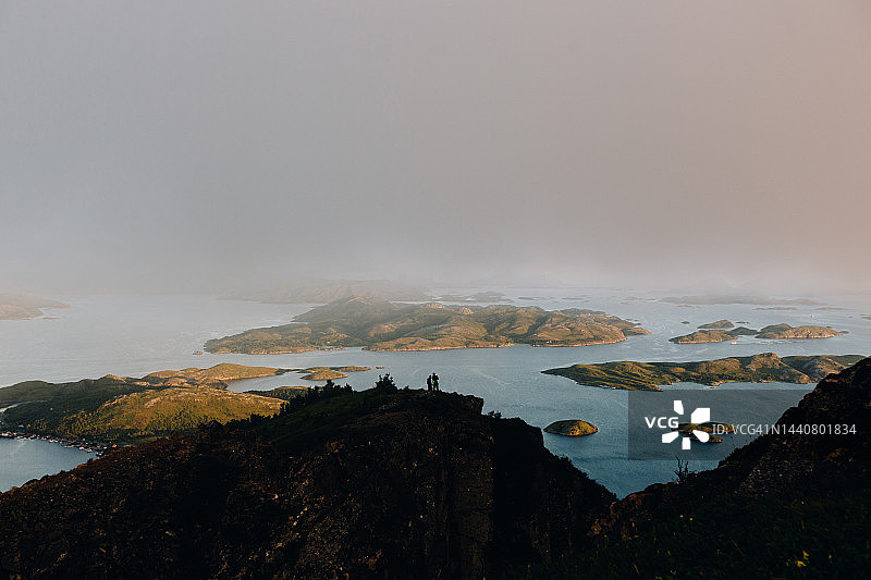 从Rødøyløva看多座岛屿图片素材