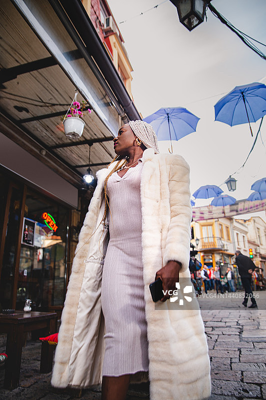 抵达古镇图片素材