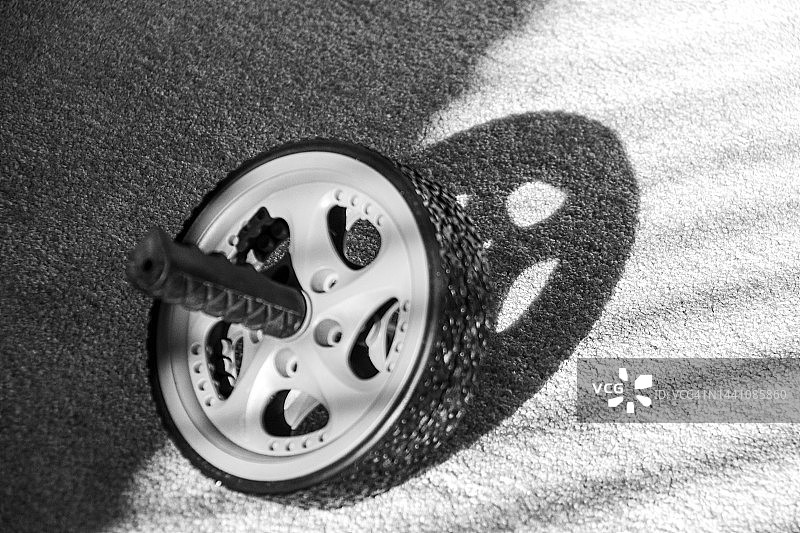 腹肌轮运动图片素材