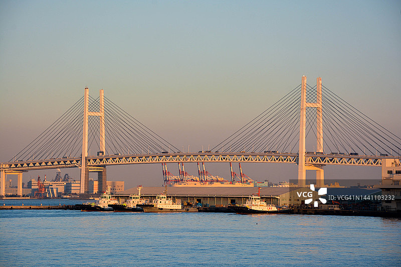 横滨港未来黄昏灯光秀图片素材