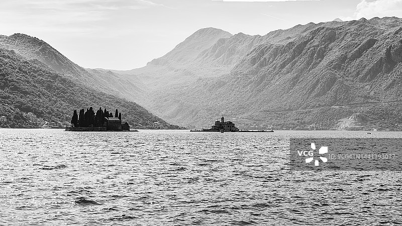 圣乔治和岩石上的圣母图片素材