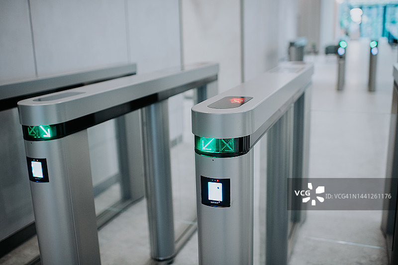 读取安全扫描仪的卡片简约图像图片素材