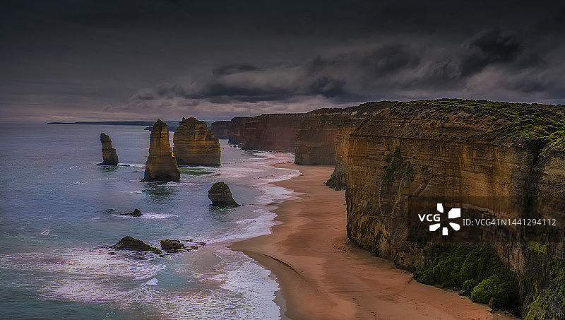 澳大利亚维多利亚州坎贝尔港的沉船海岸线图片素材