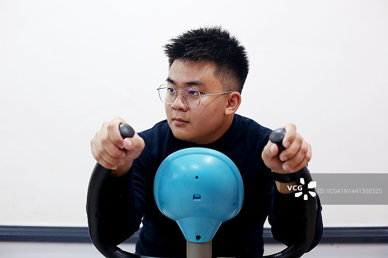 健身自行车图片素材