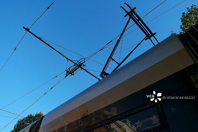 有受电弓的电车电缆图片素材