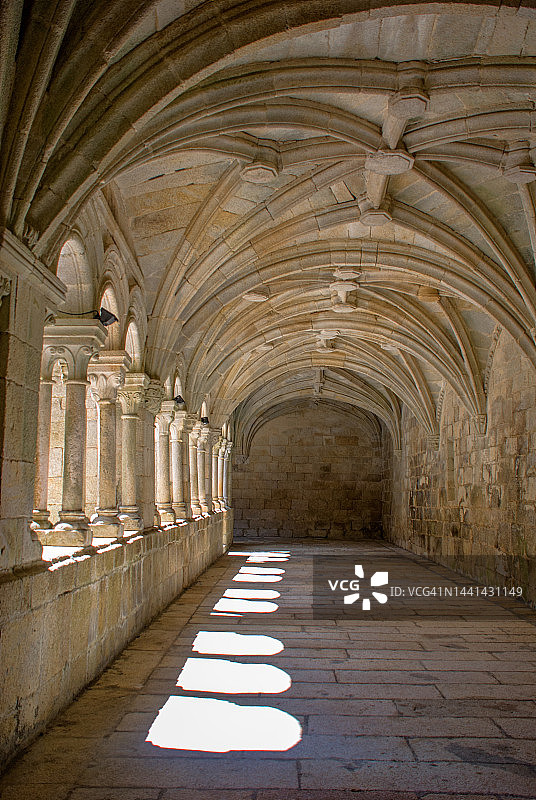 圣埃斯特沃修道院回廊图片素材