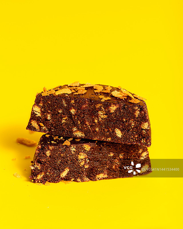 无麸质低碳水化合物海盐山核桃巧克力软糖图片素材