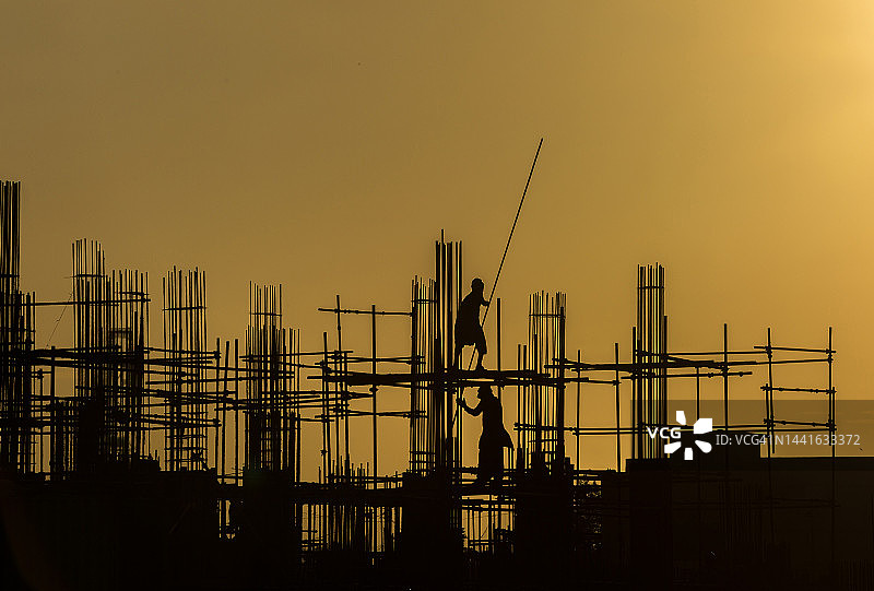 建筑工地上的工人图片素材