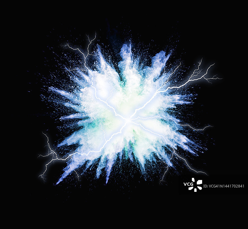 黑色背景上的烟雾闪电爆炸效果图片素材