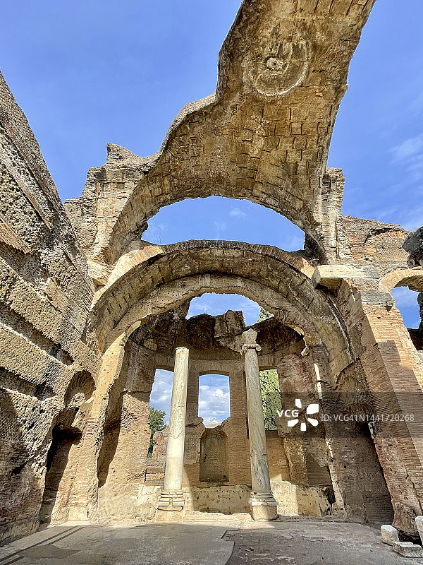 蒂沃利哈德良别墅的赫利奥卡米努斯浴场遗址图片素材