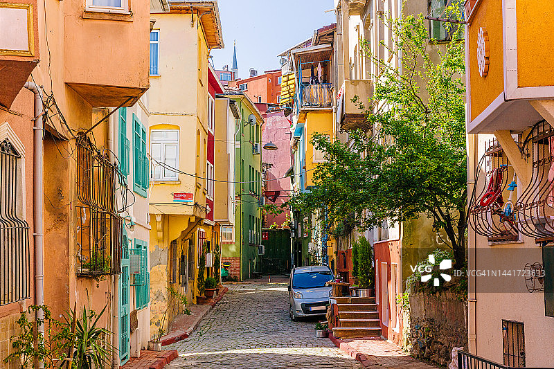 土耳其伊斯坦布尔巴拉特街区五彩缤纷的街道图片素材