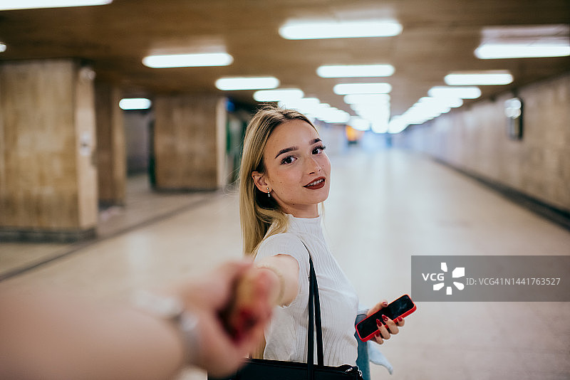 跟我来图片素材