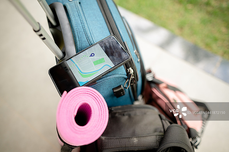 准备旅行的行李包细节图片素材