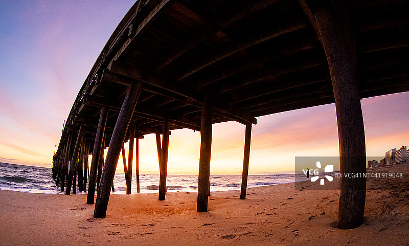 海滨日出图片素材