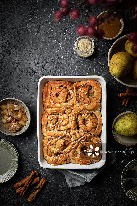 自制肉桂梨卷图片素材