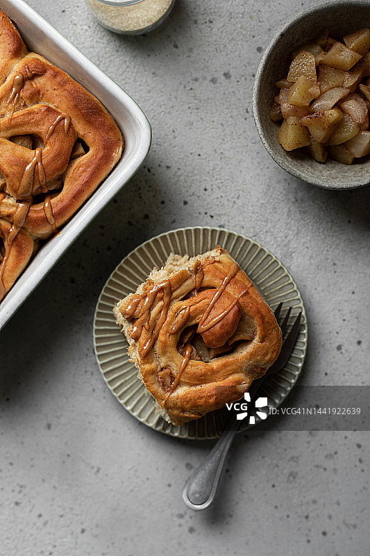 自制肉桂梨卷图片素材