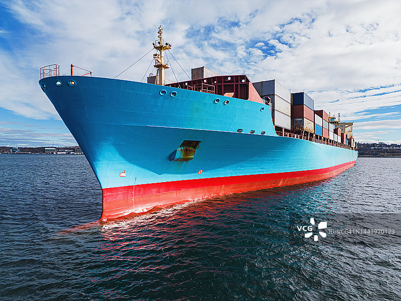 锚泊集装箱船图片素材