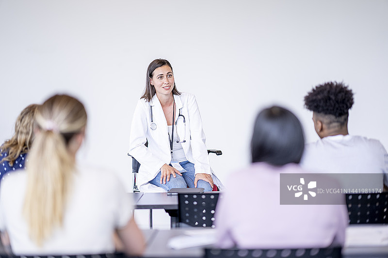 医疗教授授课图片素材