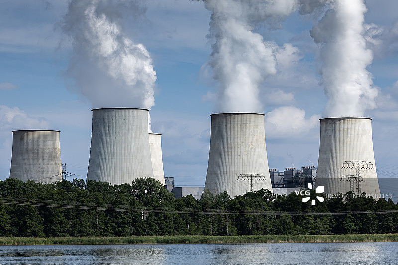 发电站的冷却塔（勃兰登堡，德国）图片素材