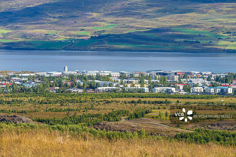 阿克雷里城市风光，位于冰岛北部区图片素材