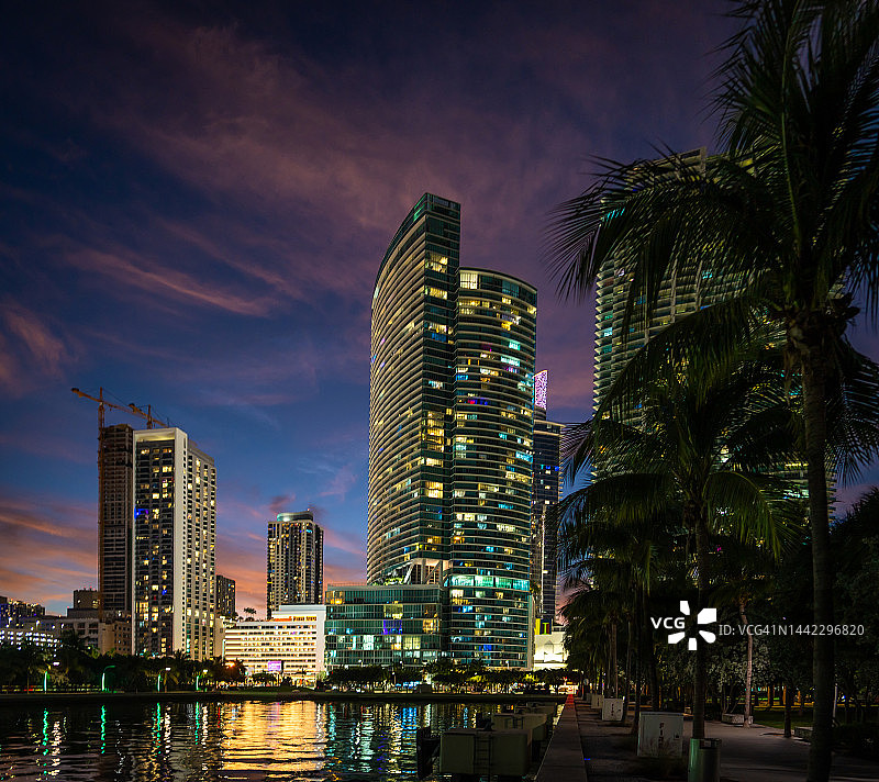 迈阿密市区比斯坎湾高楼大厦图片素材